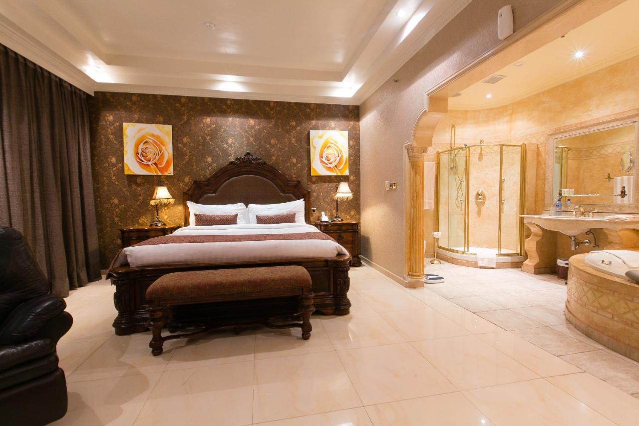 Victoria Crown Plaza Hotel Lagos Kültér fotó